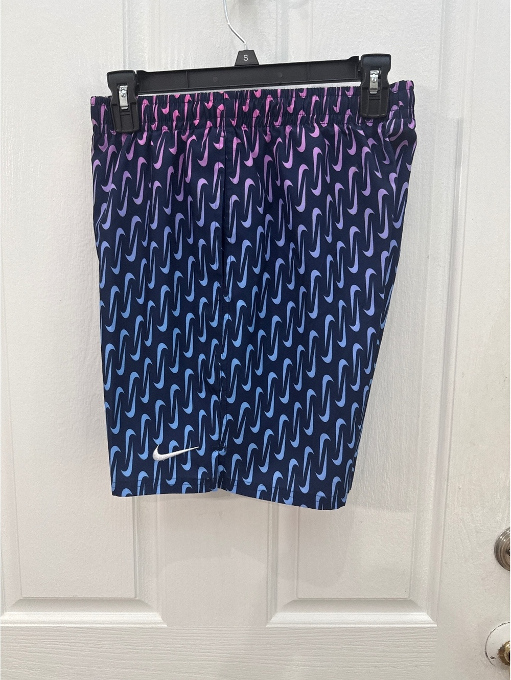 Nike Men's Swim Trunks Blue and Purple Wave Pattern Size Small